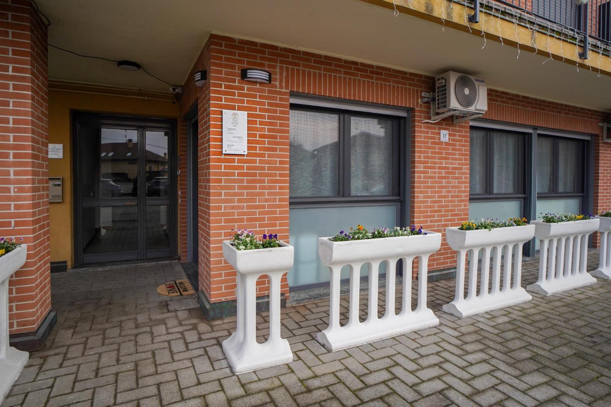 Gelsomino Suite Leonardo Academy, Mxp & Laghi Сесто-Календе Экстерьер фото